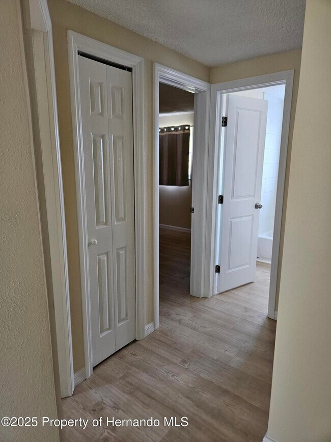 Building Photo - 13240 Starfish Dr