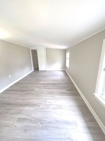 Building Photo - 5 Emanuel St