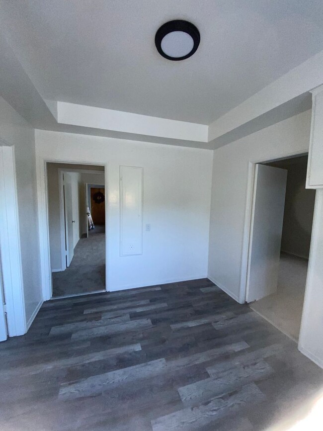 Building Photo - 8121 - Mayer Assets Group Five LP