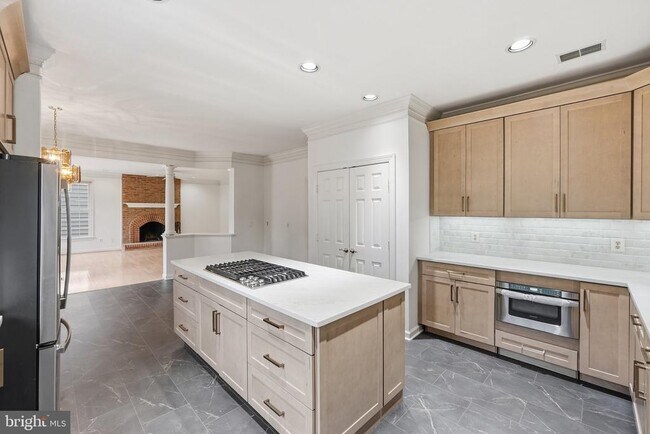 Building Photo - 10417 Snow Point Dr