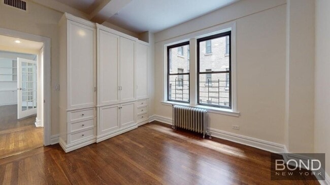 Building Photo - 111 E 80th St