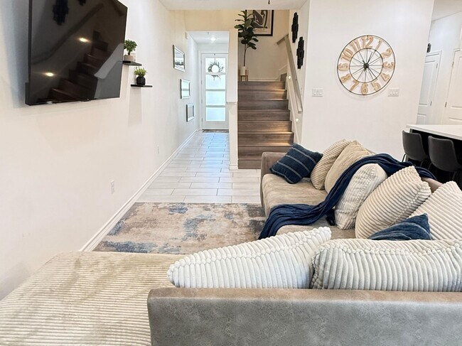 Building Photo - 9916 Kaspar Dr