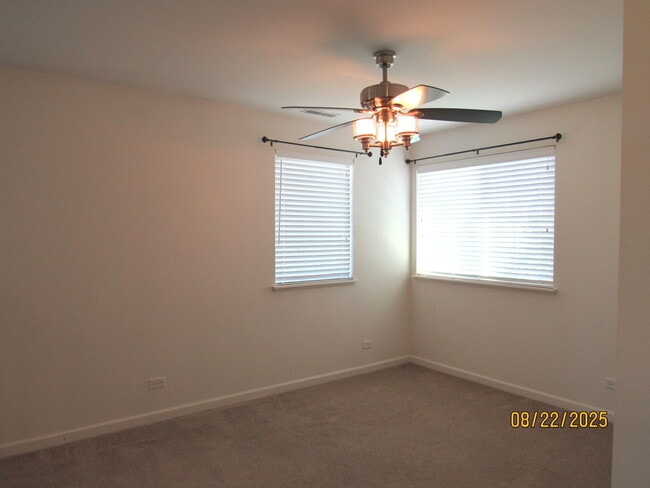Building Photo - 410 S Jade Ln