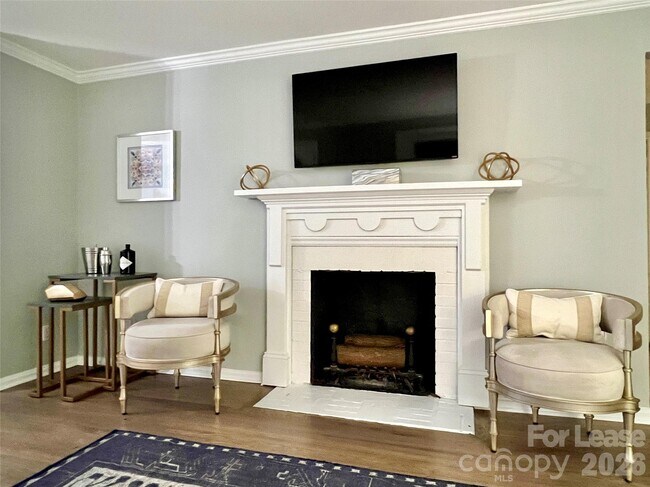 Building Photo - 4638 Murrayhill Rd