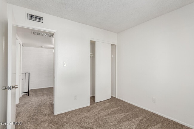 Building Photo - 4764 W Palo Verde Dr