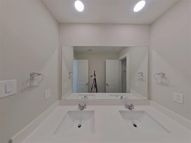 Building Photo - 101 Oxford Ct