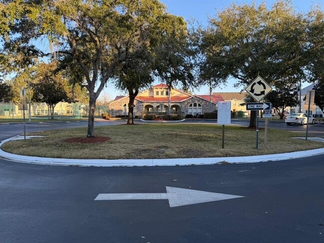 Building Photo - 2714 Club Cortile Cir