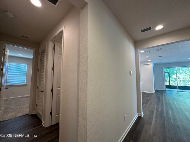 Building Photo - 282 LITTLE BEAR