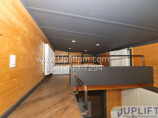Building Photo - Double loft Studio in Ramona