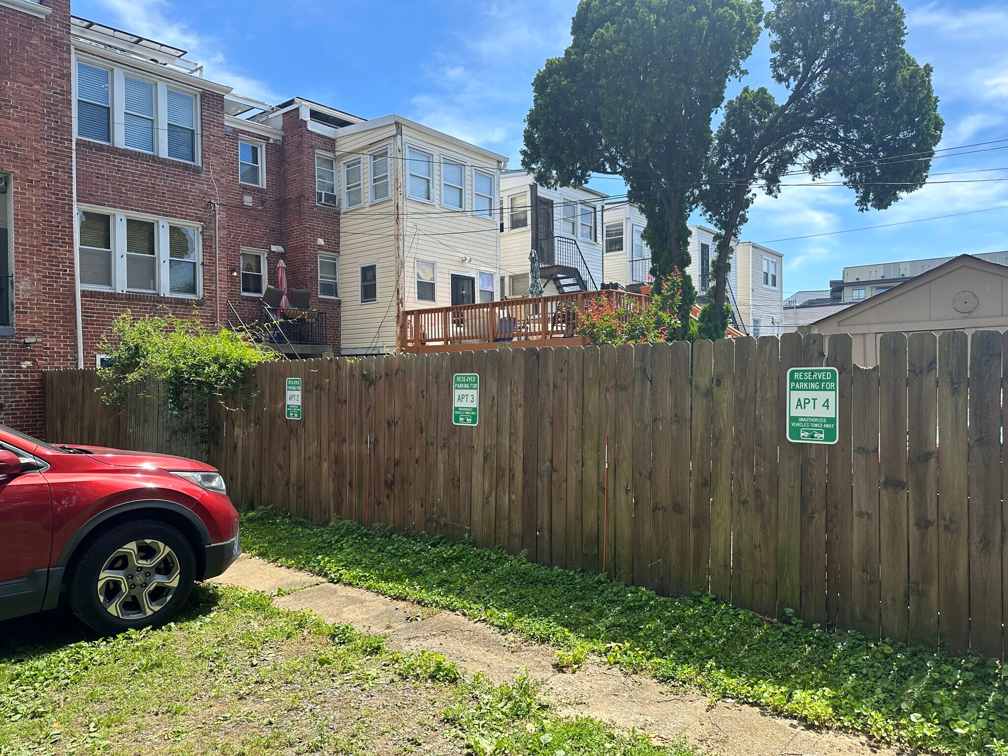 Building Photo - 1513 Oates St NE