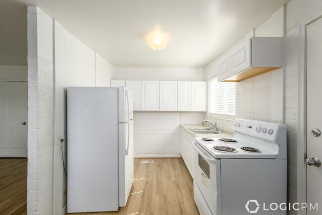Building Photo - 2769 S 200 E