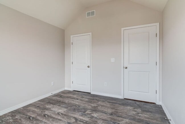 Building Photo - Beautiful, BRAND-NEW 3-bedroom, 2-bath hom...