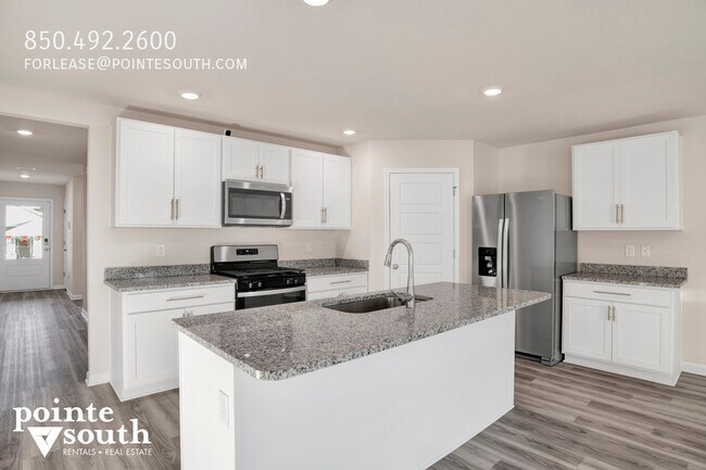 Building Photo - 32038 Lyon Rd