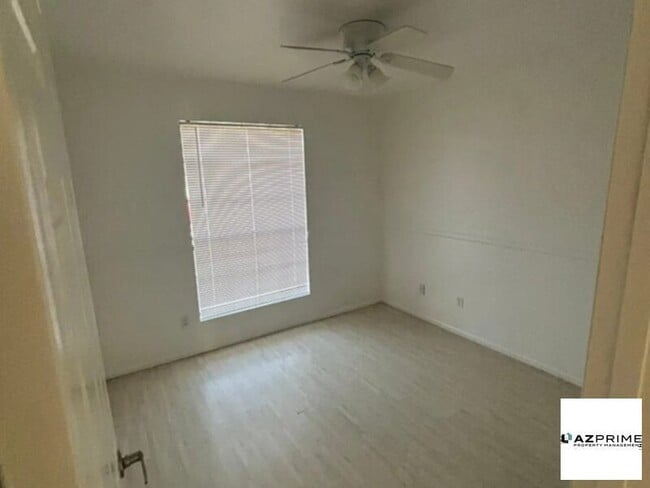 Building Photo - Home in Prime Mesa Location