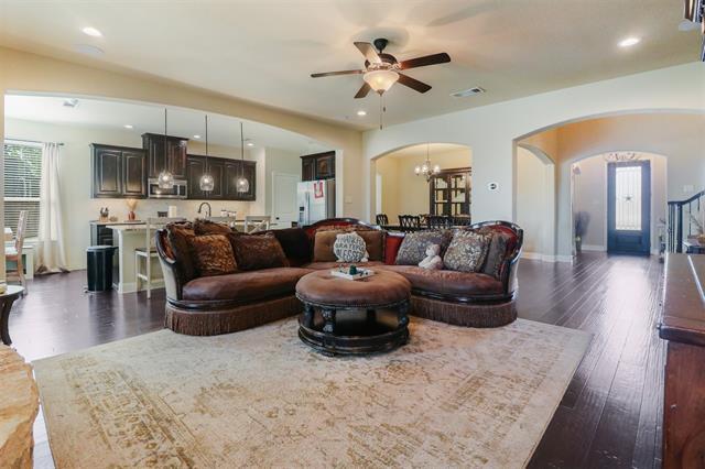 Building Photo - 230 Sandy Way