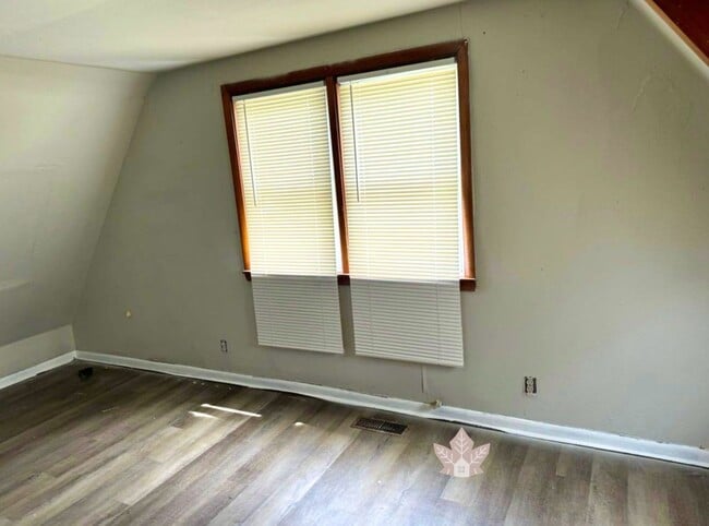 Building Photo - Peaceful 1-Bedroom Retreat with Private Yard