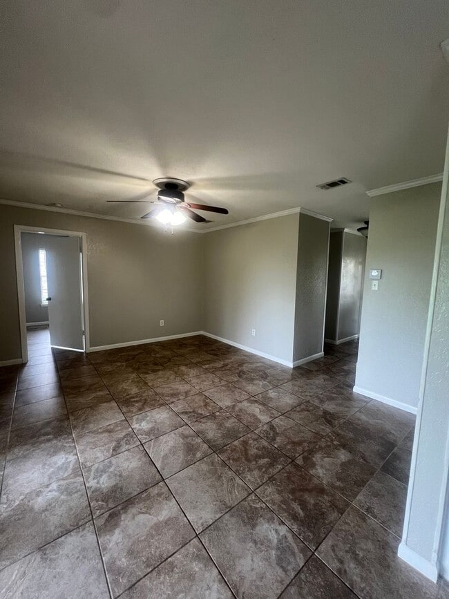 Building Photo - Lorena ISD