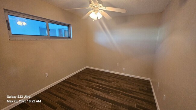 Building Photo - Beautiful Views Direct Ocean Front Condo
