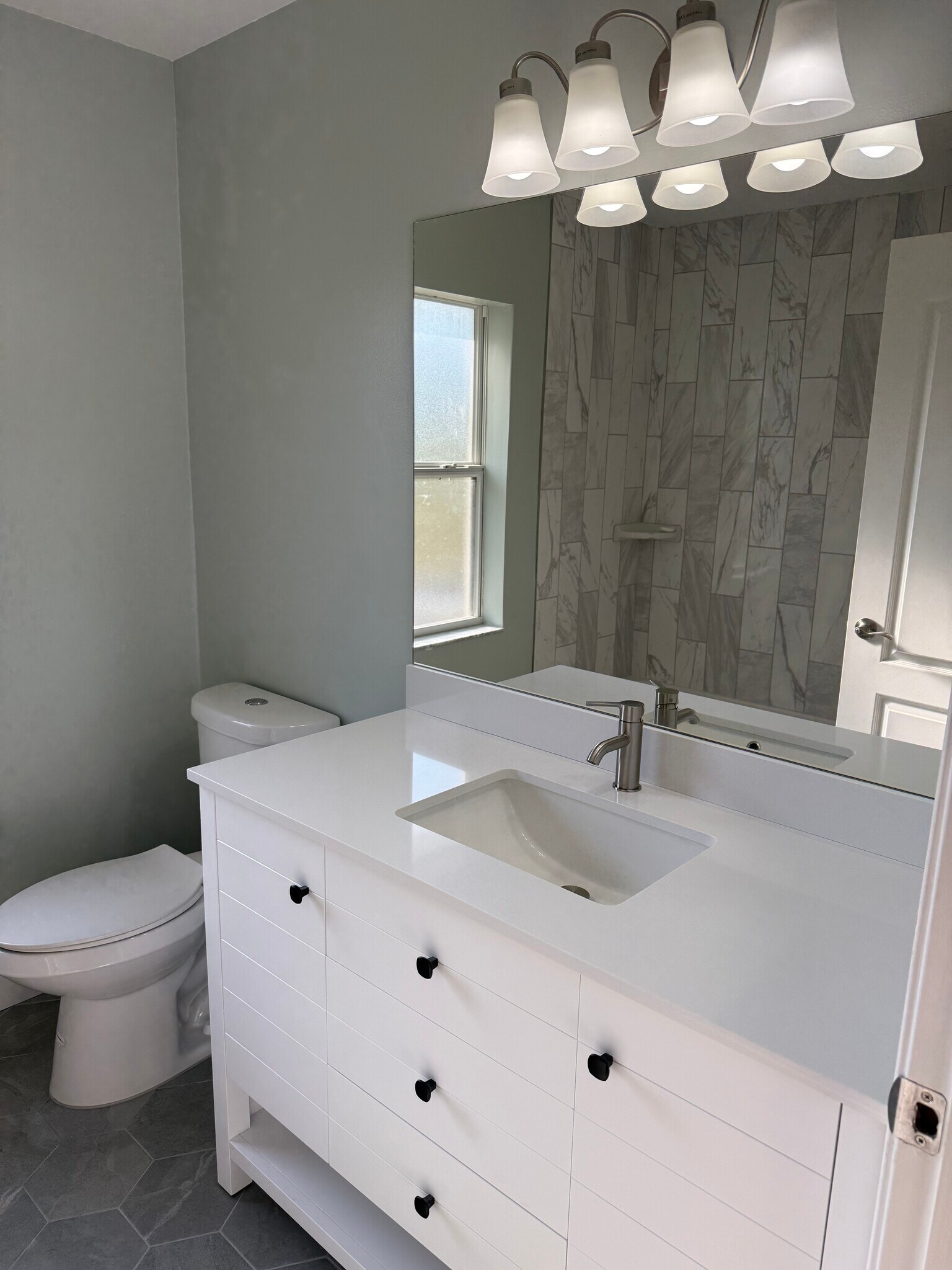 Hall Bath - 16681 78th Rd N