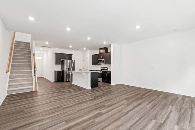 Building Photo - Modern 3-Bedroom Townhome Near Downtown Du...