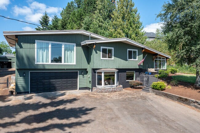 Building Photo - 5415 Sunnyside Rd SE