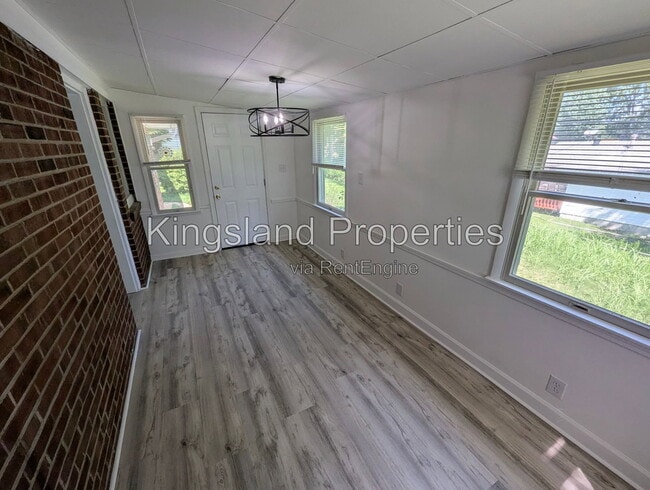 Building Photo - 1215 Danville Dr