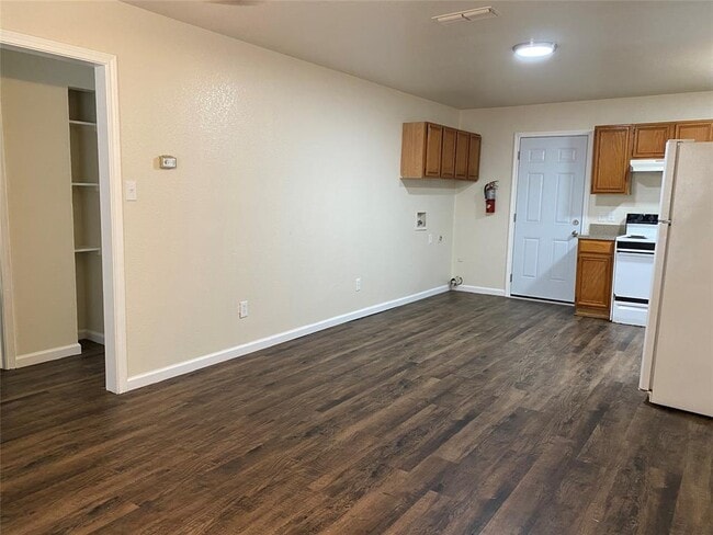 Building Photo - 1719 Short St