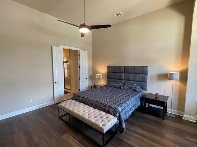 Building Photo - 4641 Mont Blanc Dr