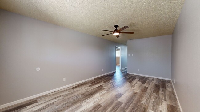 Building Photo - REMODELED DUPLEX IN HARKER HEIGHTS