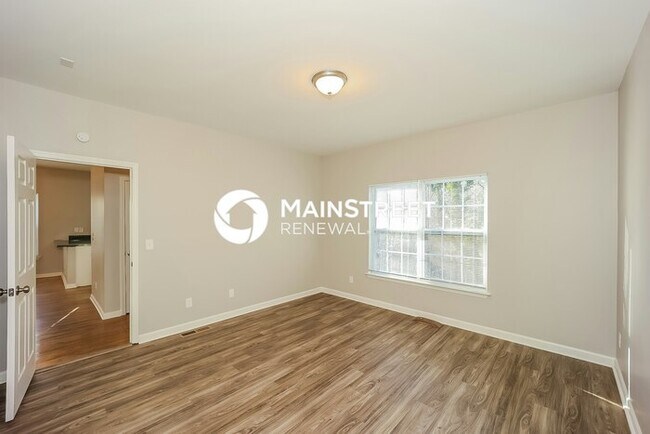 Building Photo - 6 Bedroom Pet-Friendly Home in Atlanta, GA with Main Street Renewal
