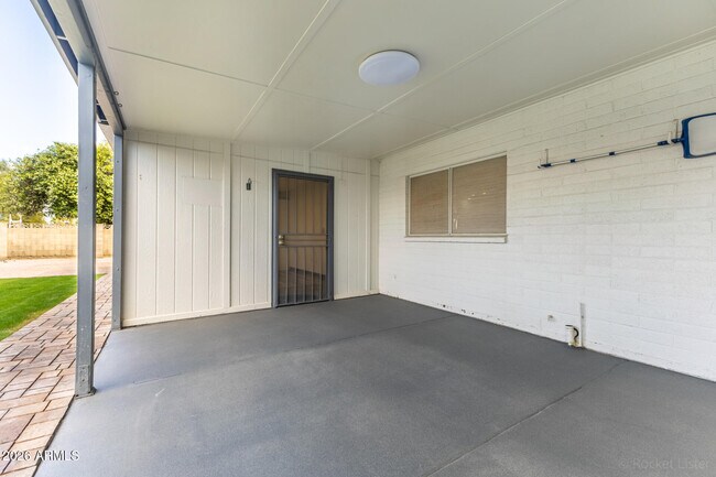 Building Photo - 1340 E Garnet Cir