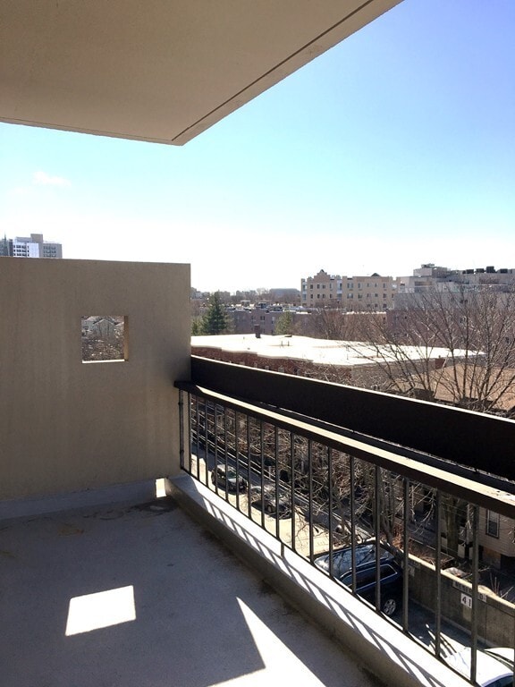 Building Photo - 872 Massachusetts Ave