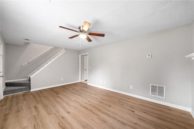 Building Photo - 112 Woodberry Ct
