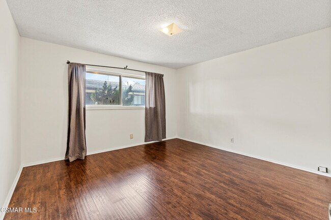 Building Photo - 3341 Porter Ln