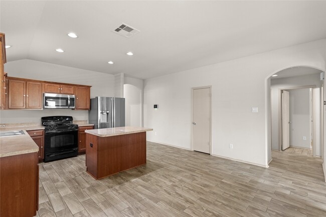 Building Photo - 2518 Montana Blue Dr