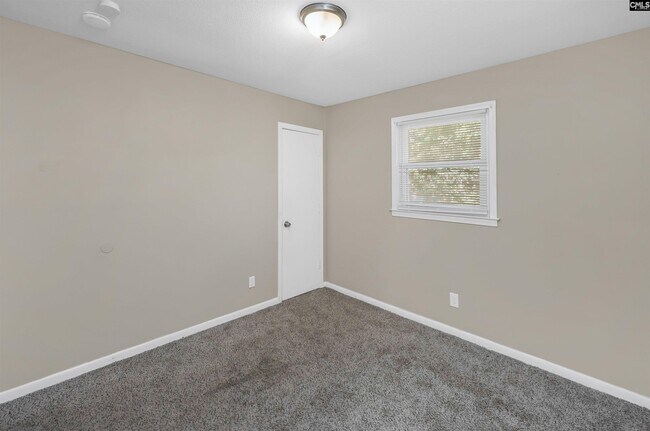 Building Photo - 3621 Baywater Dr