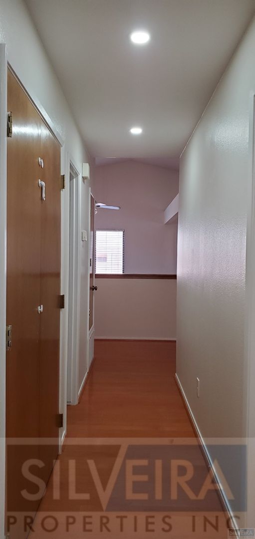 Building Photo - Lovely 3 Bedrooms 2 bath Home For Rent