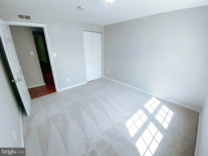 Building Photo - 824 S Arlington Mill Dr