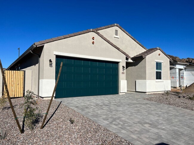 Building Photo - Gorgeous Newer Build 4 Bed/3 Bath in Rancho Cabrillo