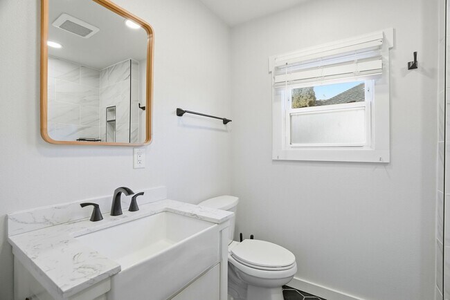 Building Photo - 12707 E Main Ave