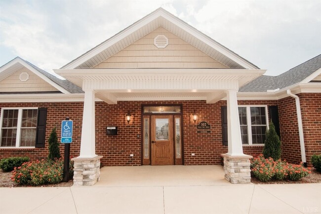 Building Photo - 177 Villa Oak Cir