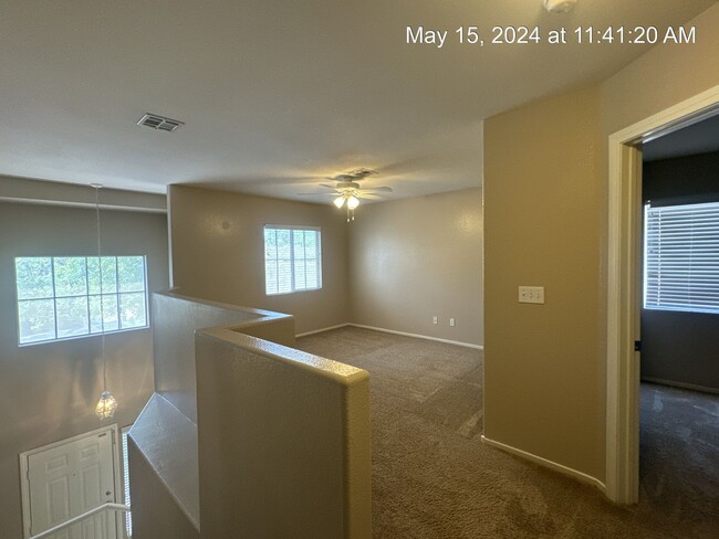 Building Photo - Stunning Townhome in the Northwest COMING ...