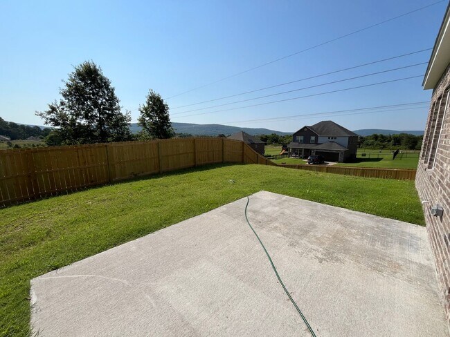 Building Photo - *Pre-leasing* Three Bedroom | Two and a Half Bathroom Home in Farmington