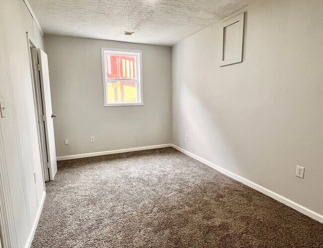 Building Photo - King St.