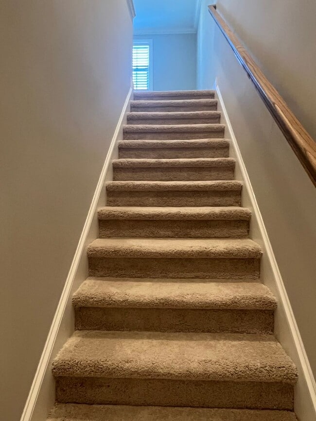 Building Photo - 3 Bedroom Townhouse in Washington Square!