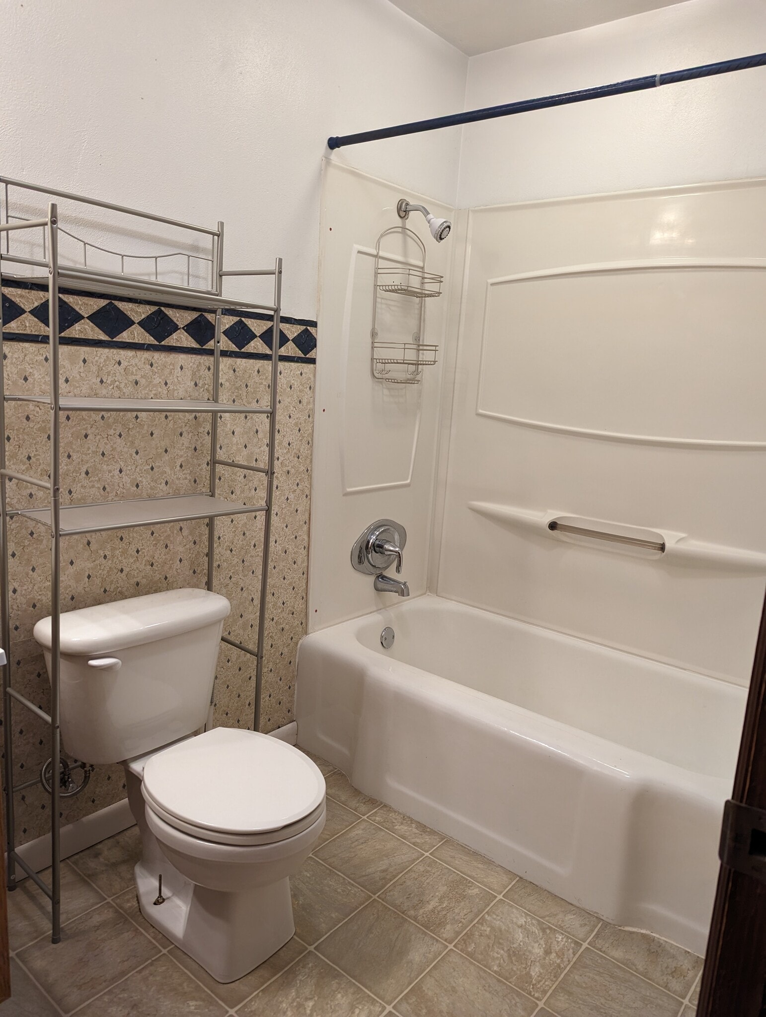 Bath - Entry View #2 - 69 E First St