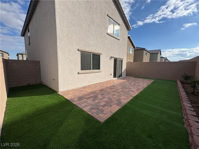 Building Photo - 5943 Swift Lariat St