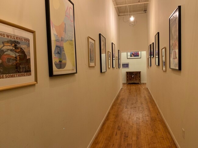 Building Photo - 1415 Kemper St