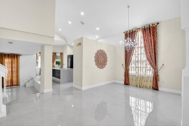 Building Photo - 2191 Balsan Way