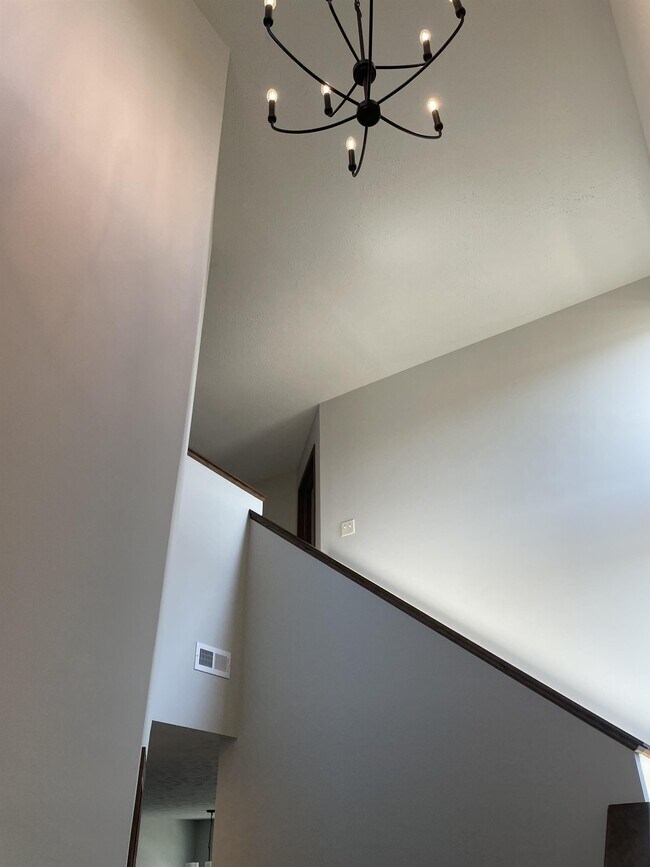 Building Photo - 9200 Peregrine Rd